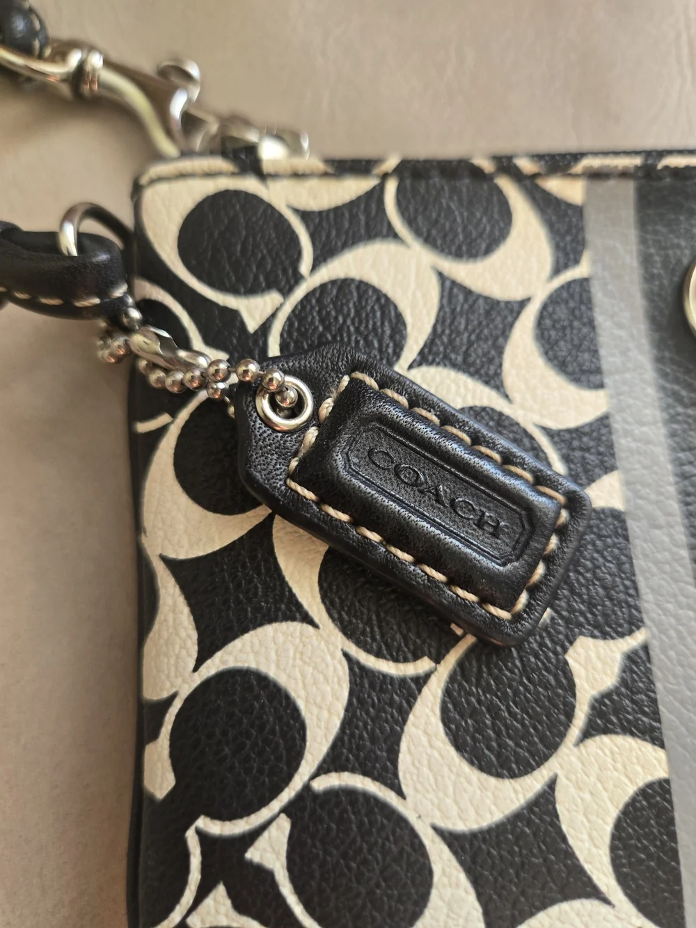 Coach Black & Cream Signature Wristlet